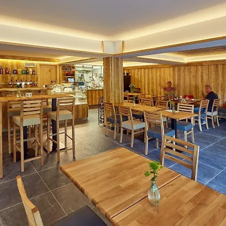 Lejlighedshotel Kovarna 4*